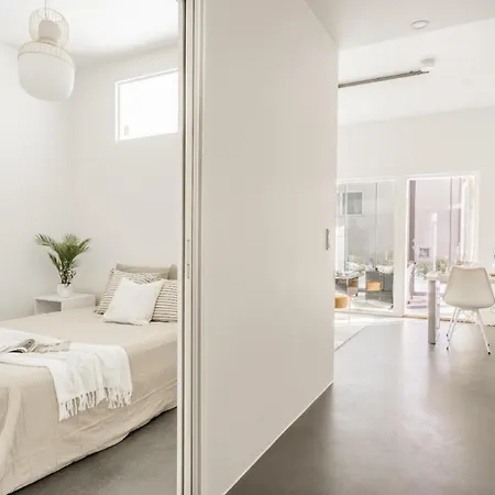 Kotimaailma - Kaunis Ja Hyvin Valoisa Kaksio Vantaalta Apartment