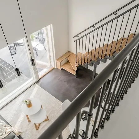 Kotimaailma - Kaunis Ja Hyvin Valoisa Kaksio Vantaalta Apartment Vantaa
