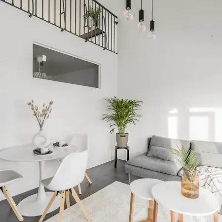 Apartment Kotimaailma - Kaunis Ja Hyvin Valoisa Kaksio Vantaalta *