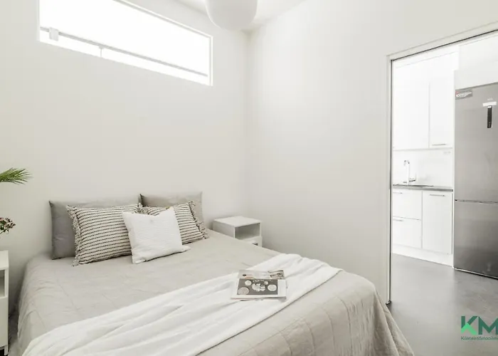 Kotimaailma - Kaunis Ja Hyvin Valoisa Kaksio Vantaalta Lägenhet *