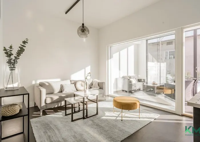 Kotimaailma - Kaunis Ja Hyvin Valoisa Kaksio Vantaalta * Vanda