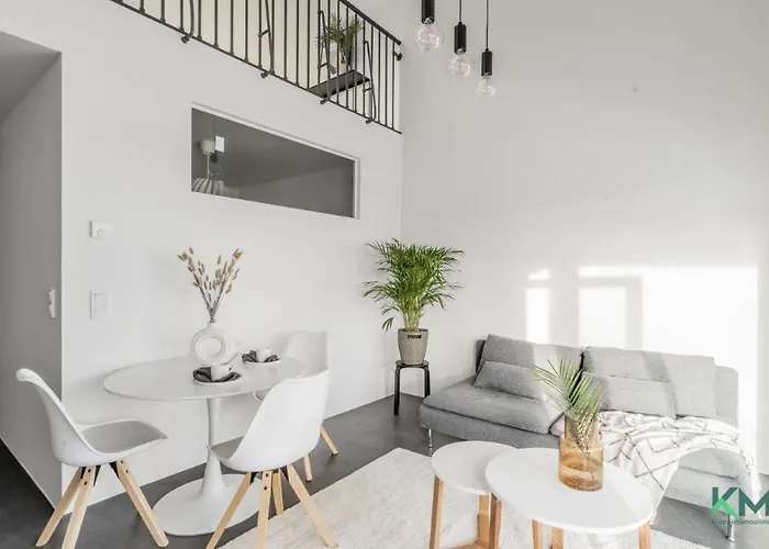 Lägenhet Kotimaailma - Kaunis Ja Hyvin Valoisa Kaksio Vantaalta *